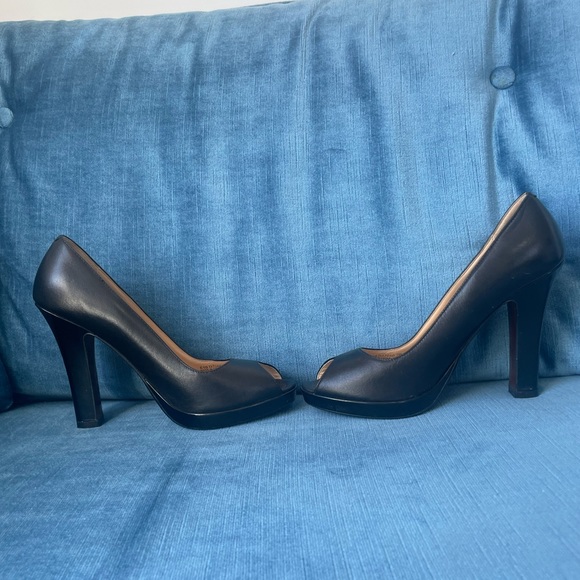 Cole Haan peep toe heels - Picture 5 of 5